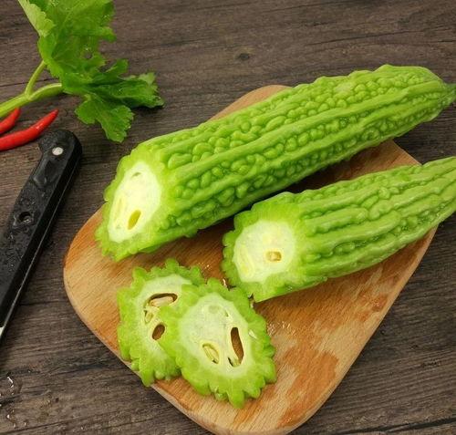 吃瓜人姿势,揭秘吃瓜人的独特姿势与趣味生活  第1张